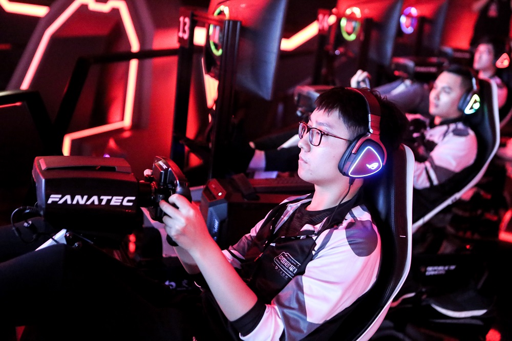 How To Start A Professional Career In Esports